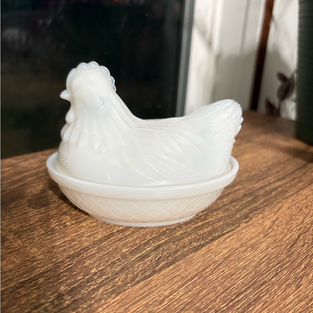 Hazel atlas milk glass hen on nest